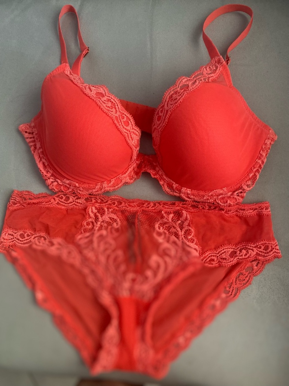 Natori Feathers 36C Orange Lace-Trim T-Shirt Bra and matching panties Size L